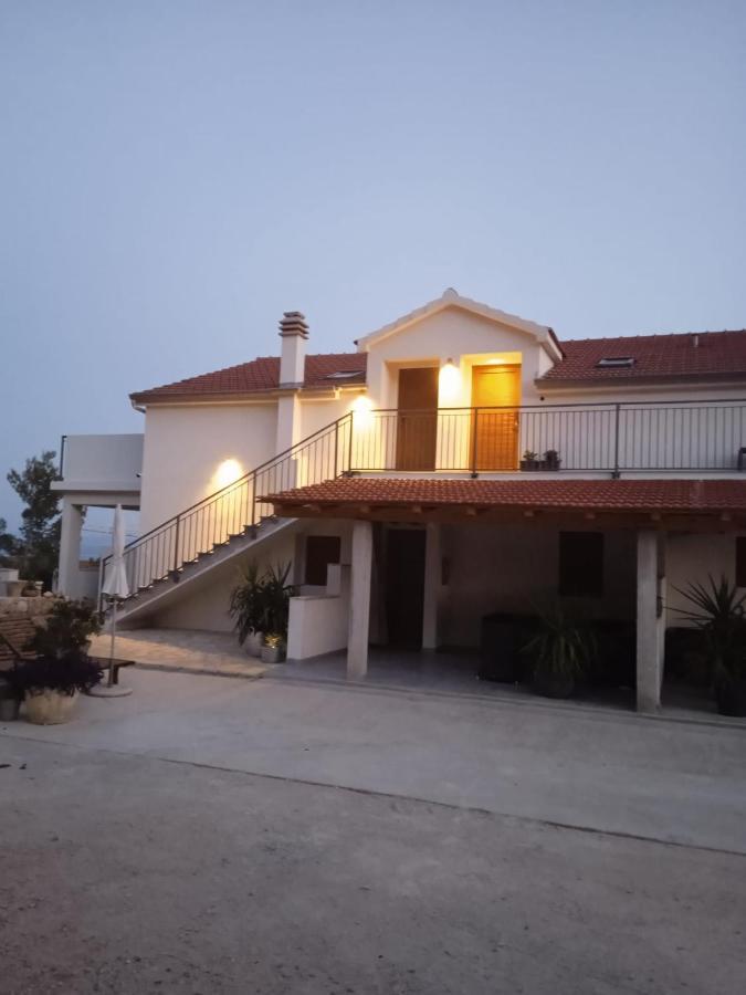 Apartmani Nila Sveta Nedelja  Bagian luar foto