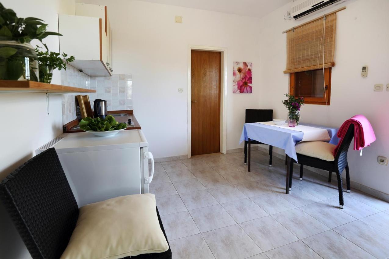Apartmani Nila Sveta Nedelja  Ruang foto